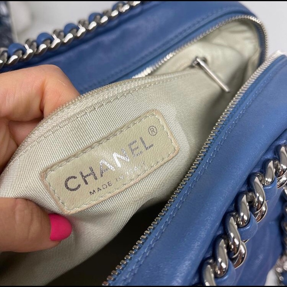 💙Chanel Quilted Leather Chain Around Bowler Bag💙 - Picture 7 of 11